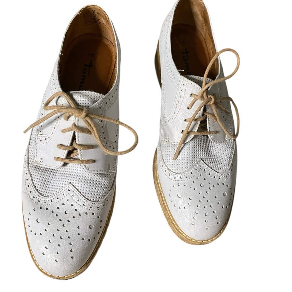 Tamaris White and Tan Wingtip Oxford Shoes